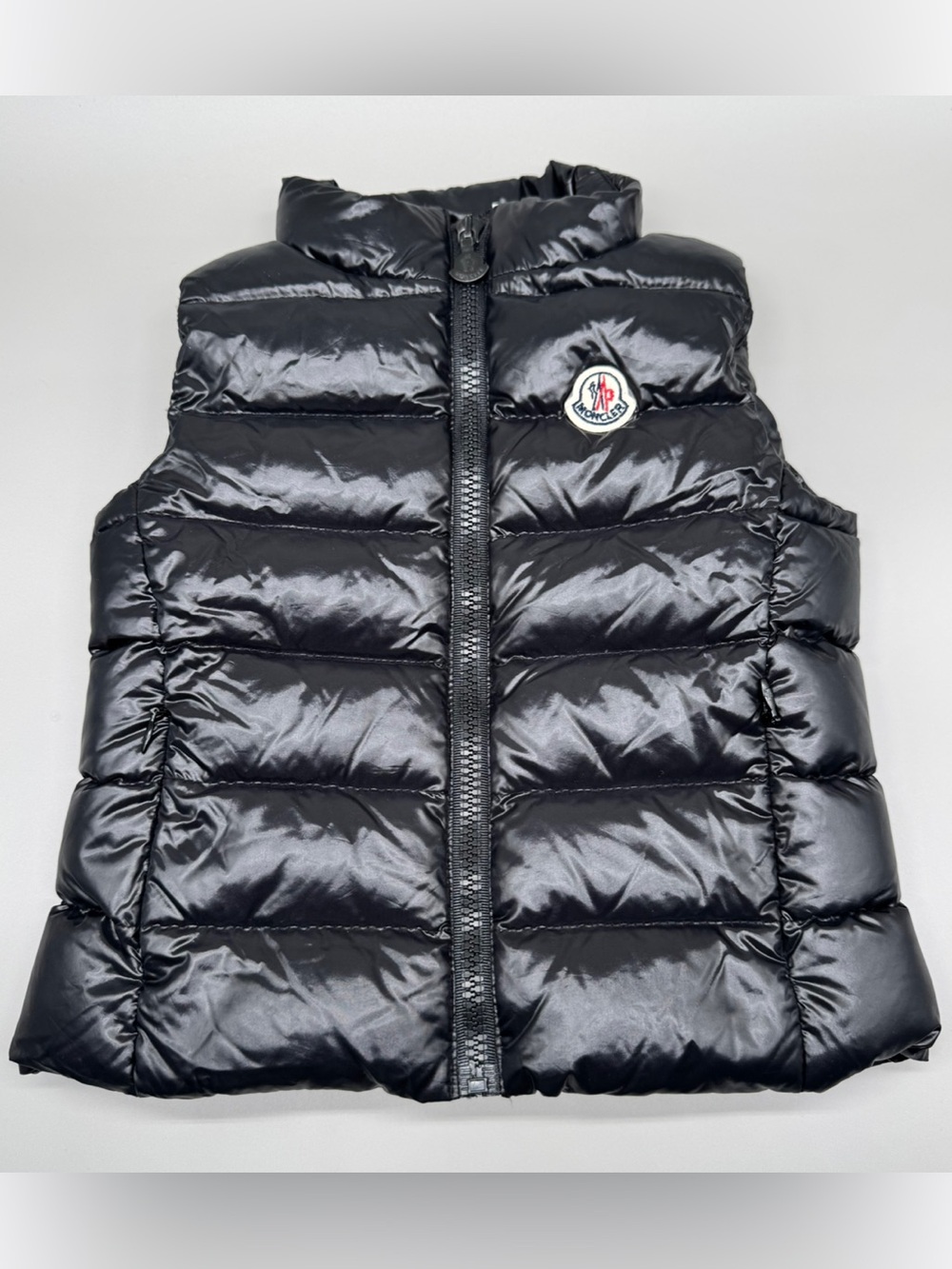 Moncler Kids Puffer Vest Size 4 104 Black Down Quilted Logo Zip Gilet